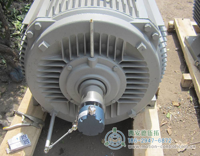 圖為電機(jī)與編碼器的實(shí)際連接照片 圖為電機(jī)與編碼器的實(shí)際連接照片